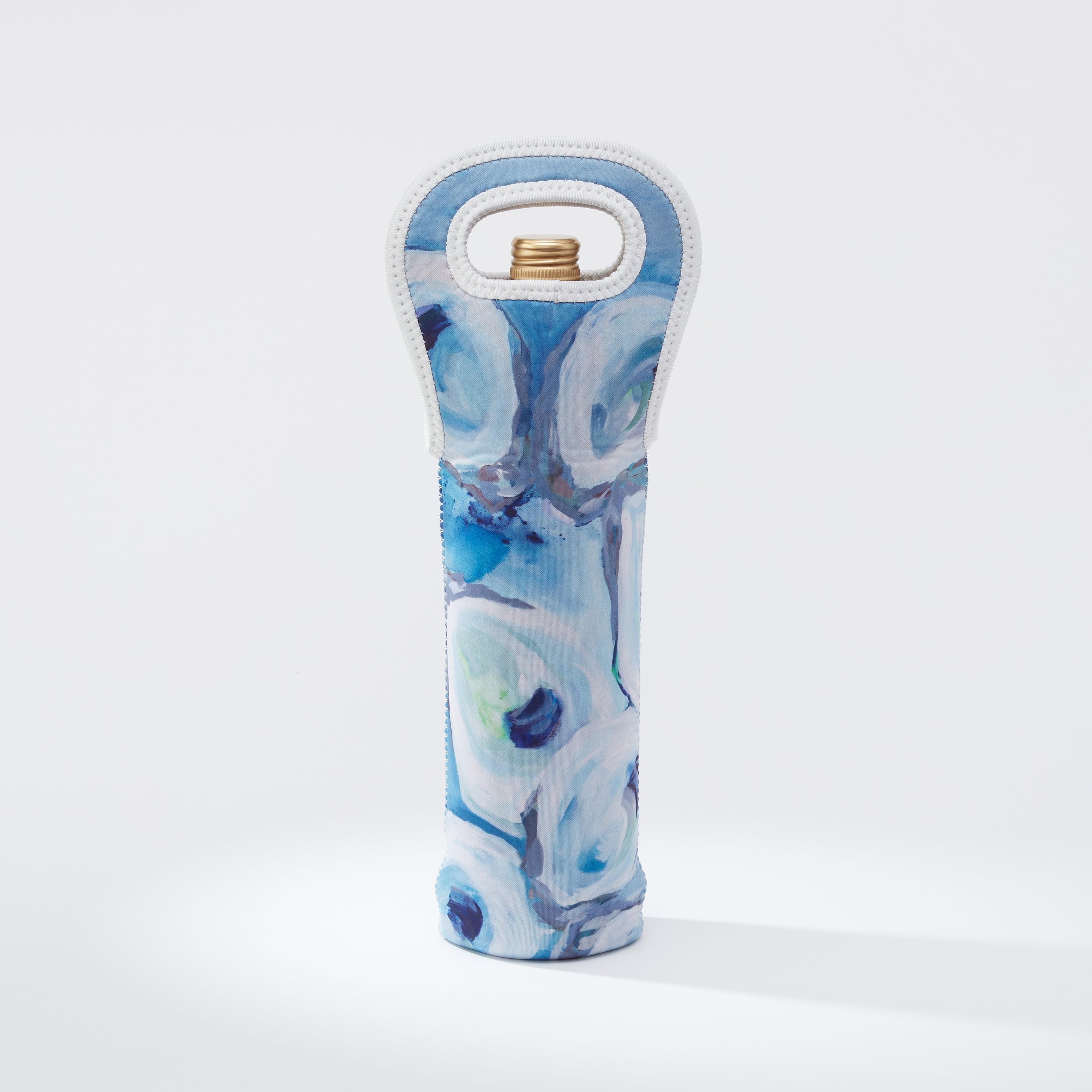 Kim Hovell wine tote with 'Ebb and Flow' blue and white oyster pattern, designed to carry a wine bottle.