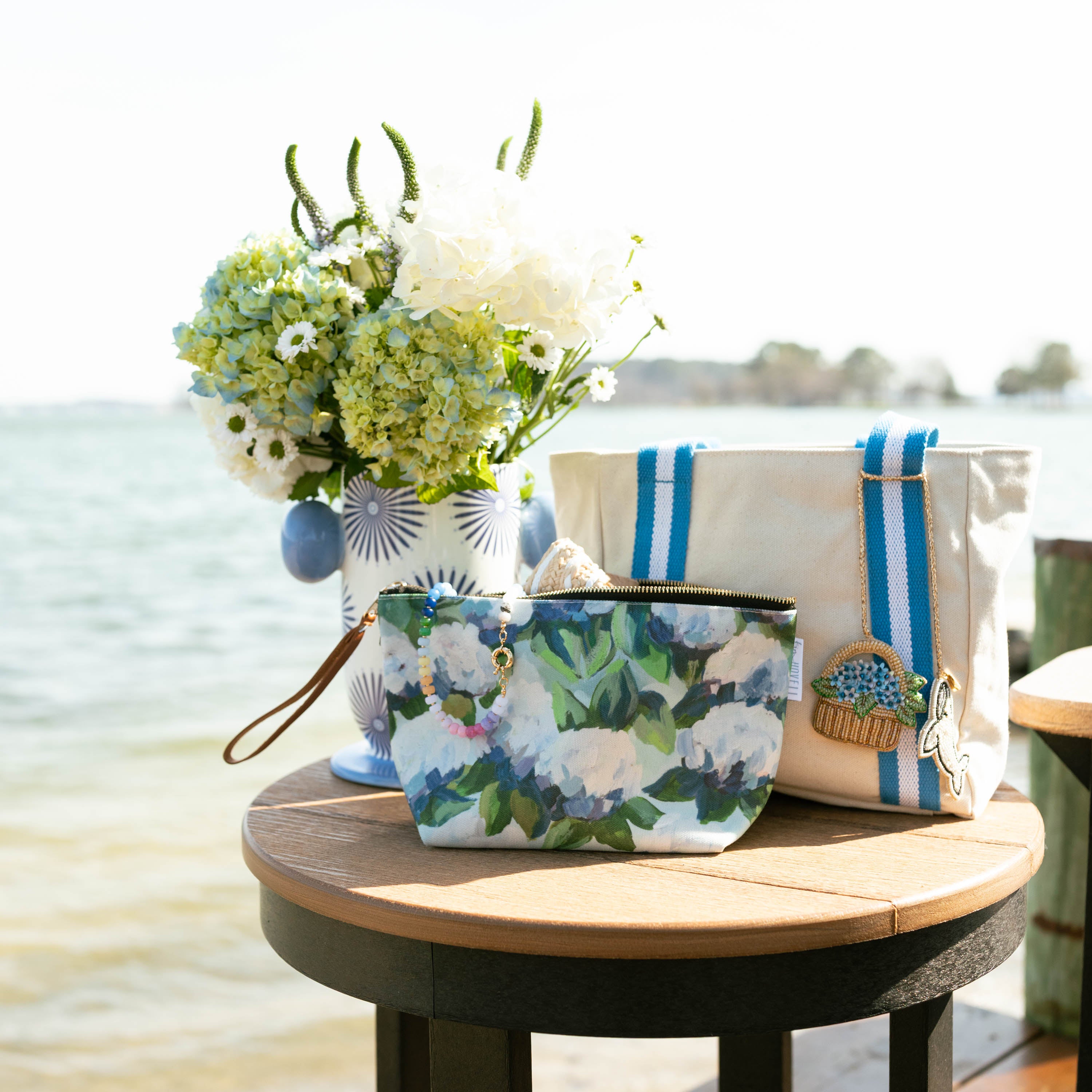 Toiletry Bag - Hydrangea – Kim Hovell